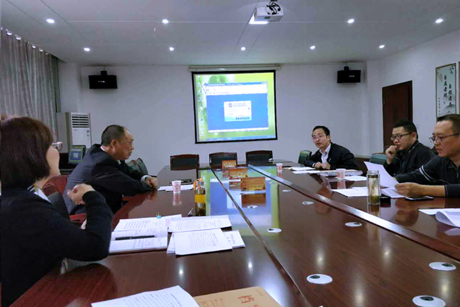 01,002.jpg 01,002.jpg